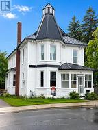11 ALFRED STREET Smiths Falls, ON K7A 4H6