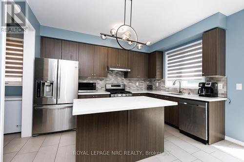 8002 Hackbery Trail, Niagara Falls (Brown), ON 
