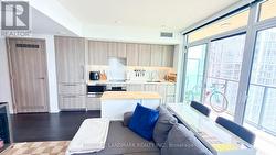 3711 - 3 CONCORD CITYPLACE WAY Toronto, ON M5V 0X4