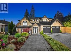 673 SYLVAN AVENUE  North Vancouver, BC V7R 2E8