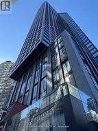 4907 - 8 WELLESLEY STREET W Toronto, ON M4Y 0J5