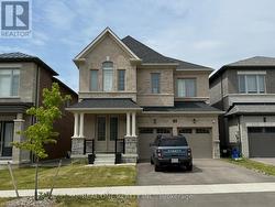 93 SILK TWIST DRIVE East Gwillimbury, ON L9N 0W4