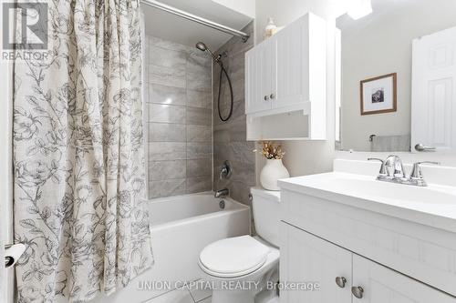 317 Milestone Crescent, Aurora, ON 