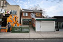 245 AUGUSTA AVENUE Toronto, ON M5T 2L8