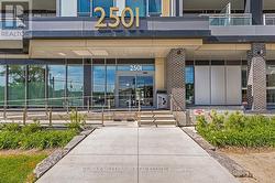 619 - 2501 SAW WHET BOULEVARD Oakville, ON L6M 5N2