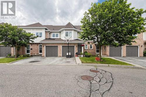 62 BRISBANE COURT  Brampton, ON L6R 1V4