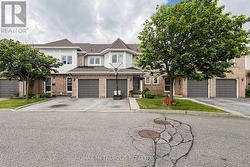 62 BRISBANE COURT Brampton, ON L6R 1V4