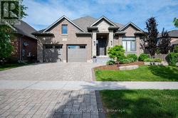 15 LANGTON DRIVE  Kitchener, ON N2P 2X9