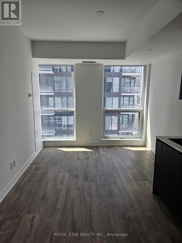 2205 - 327 KING STREET W  Toronto, ON M5V 1J5