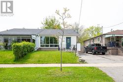 152 SANTAMONICA BOULEVARD Toronto, ON M1L 4H6