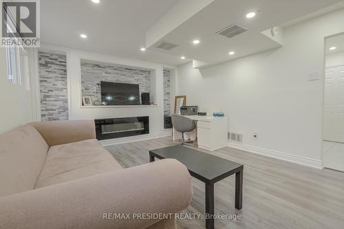 2 Jerome Crescent, Brampton, ON 