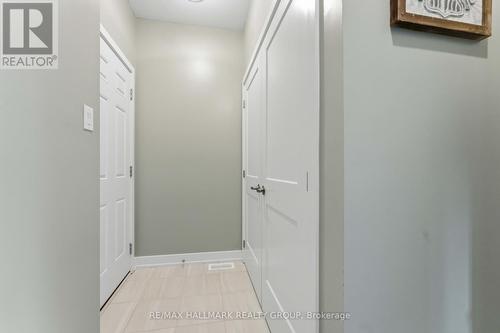 369 Broadridge Crescent, Ottawa, ON 