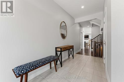 369 Broadridge Crescent, Ottawa, ON 