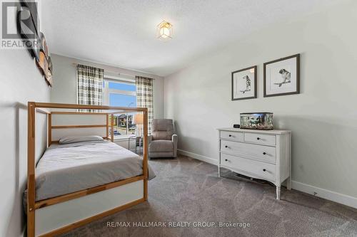 369 Broadridge Crescent, Ottawa, ON 