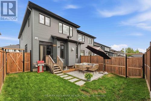 369 Broadridge Crescent, Ottawa, ON 