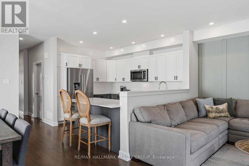 369 Broadridge Crescent, Ottawa, ON 