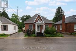 22 LAWRENCE STREET Brantford, ON N3R 1A7