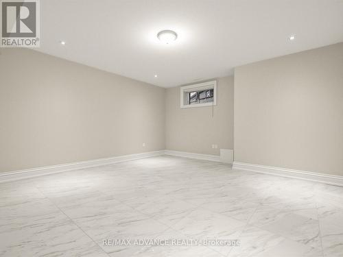 5 Lloydminster Crescent, Toronto, ON 
