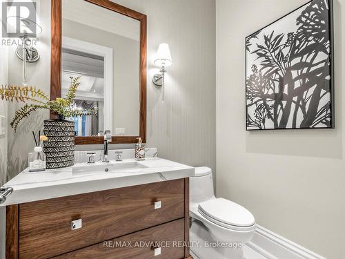 5 Lloydminster Crescent, Toronto, ON 
