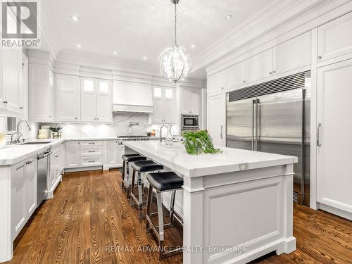 5 Lloydminster Crescent, Toronto, ON 