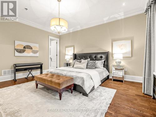 5 Lloydminster Crescent, Toronto, ON 