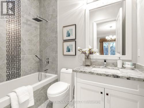 5 Lloydminster Crescent, Toronto, ON 