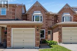 877 PLAYTER CRESCENT Newmarket, ON L3X 1W8