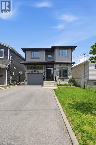 8 NASH Street  St. Catharines, ON L2S 1B5