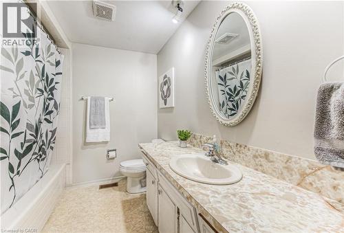 82 Roseneath Crescent, Kitchener, ON 