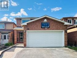 32 PERTHSHIRE STREET Toronto, ON M1V 3A9