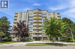 8 VILLAGE GREEN Boulevard Unit# 812  Stoney Creek, ON L8G 5B8