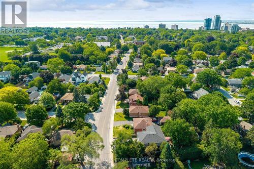614 Drury Lane, Burlington, ON 