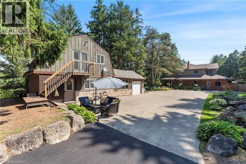 Second Residence with Garage - 182 Governors Road E, Paris, ON 