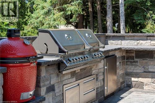 Outdoor Kitchen and Grill - 182 Governors Road E, Paris, ON 