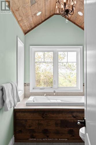 7 Pine Point, Oro-Medonte, ON 