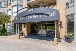 811 - 2511 LAKESHORE ROAD W Oakville, ON L6L 6L9