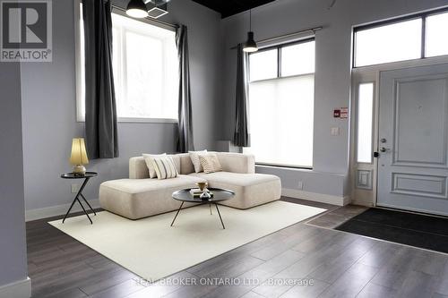 102 - 904 PAISLEY ROAD  Guelph, ON N1K 0C6