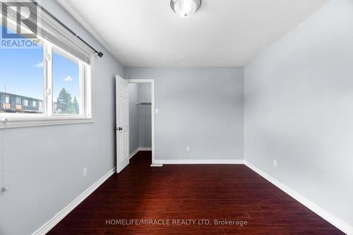 4 Clairfields Drive W, Guelph, ON 