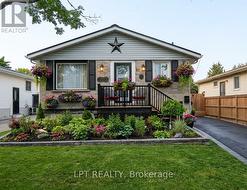 87 DAUPHIN AVENUE Kingston, ON K7K 6B2