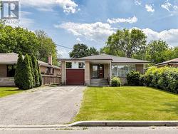 145 YORK DOWNS DRIVE Toronto, ON M3H 2G8