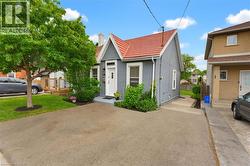 349 JOHN Street N  Hamilton, ON L8L 4R2