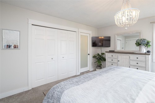 7859 Simpson Rd, Central Saanich, BC 