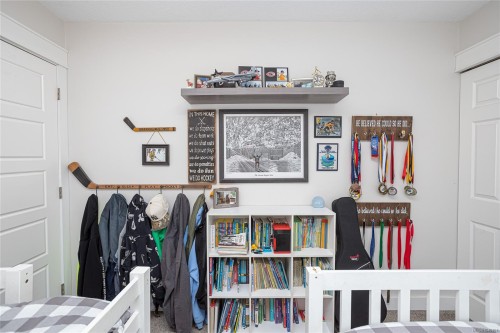 7859 Simpson Rd, Central Saanich, BC 
