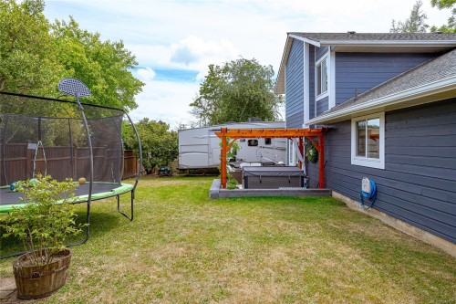 7859 Simpson Rd, Central Saanich, BC 