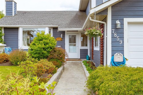 7859 Simpson Rd, Central Saanich, BC 
