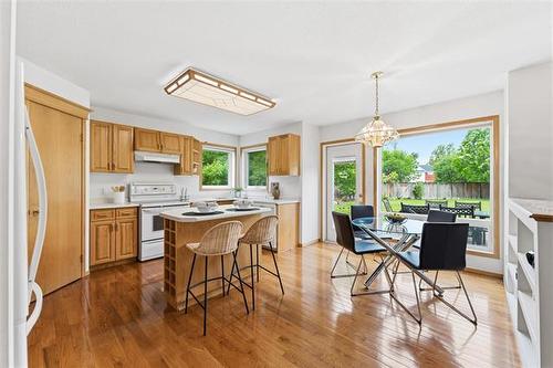 43 Bernfield Bay, Winnipeg, MB 