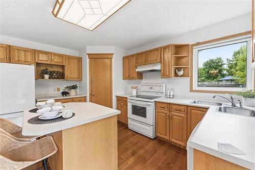 43 Bernfield Bay, Winnipeg, MB 