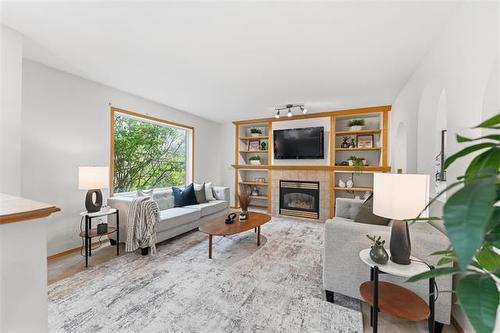43 Bernfield Bay, Winnipeg, MB 
