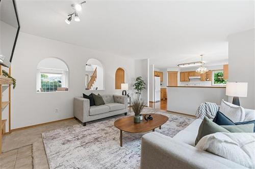 43 Bernfield Bay, Winnipeg, MB 