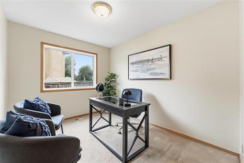 43 Bernfield Bay, Winnipeg, MB 